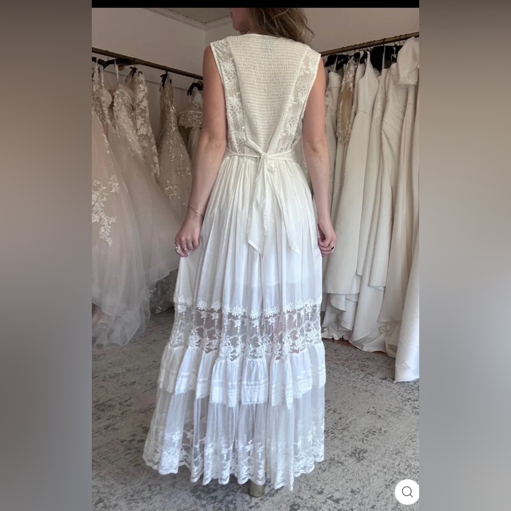 Elegant White Lace boho maxi Women’s Dress - Picture 5 of 13